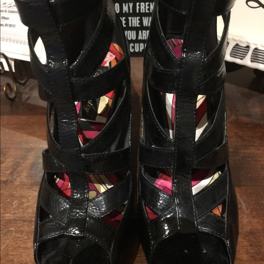 Women’s Black High Heels by Fabulosity